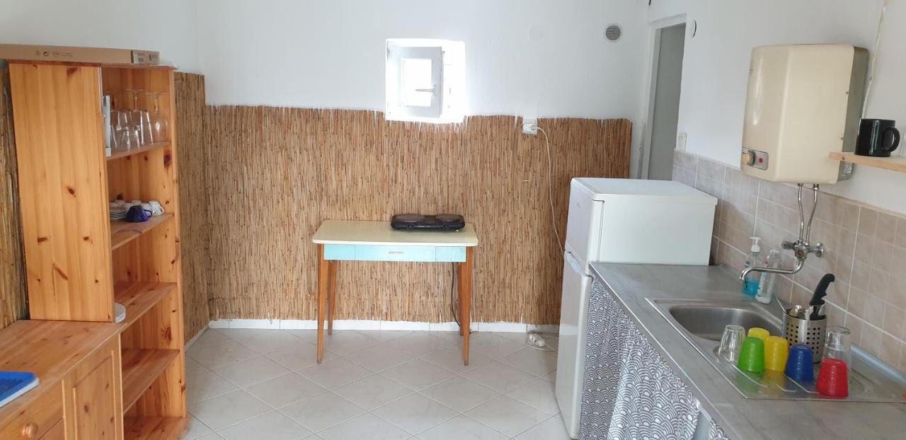 Vila Sarga311 Ueduelohaz Segedín Exteriér fotografie
